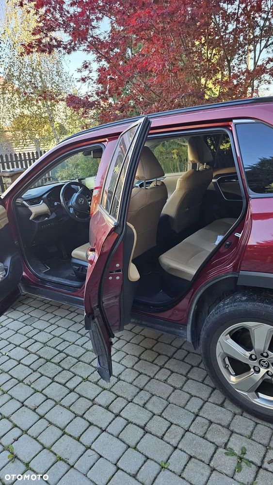 Toyota RAV4 - 26