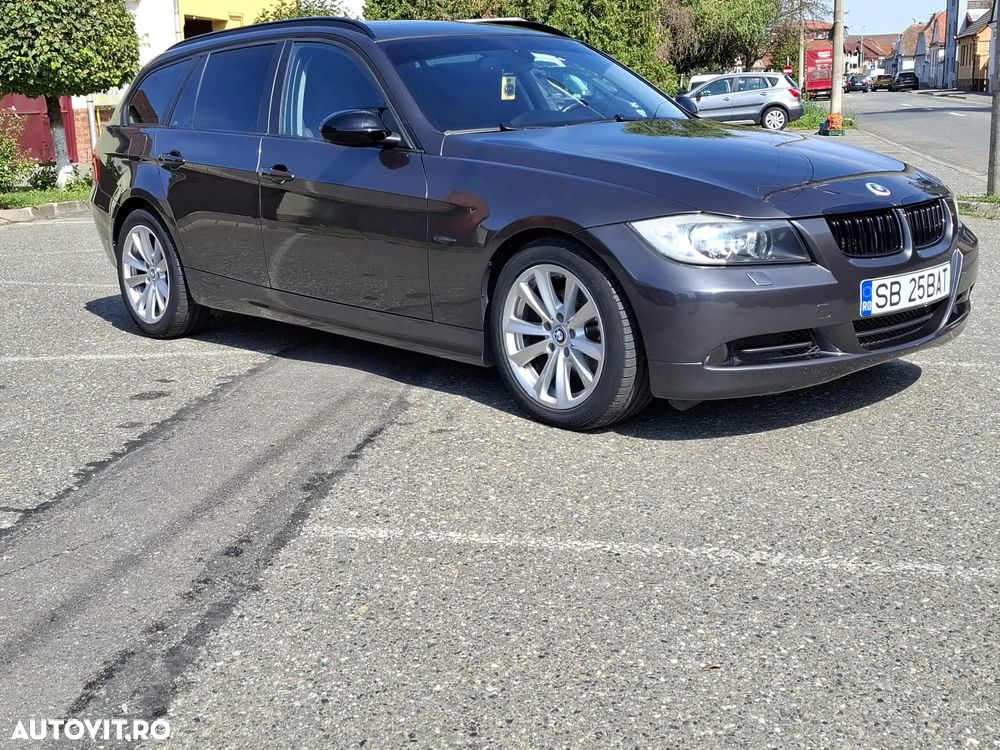 BMW Seria 3 318d DPF Touring - 8