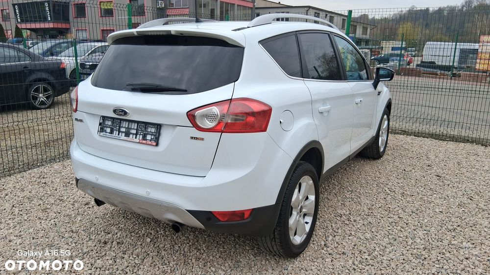 Ford Kuga 2.0 TDCi 4x4 Titanium - 4