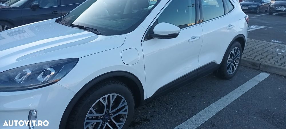 Ford Kuga - 2