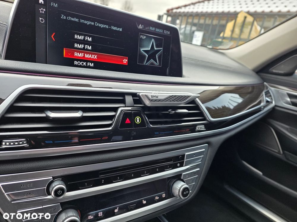 BMW Seria 7 740Li - 30