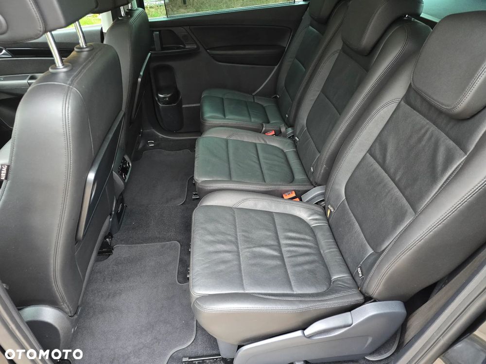 Volkswagen Sharan 2.0 TDI DSG Highline Black Style - 24