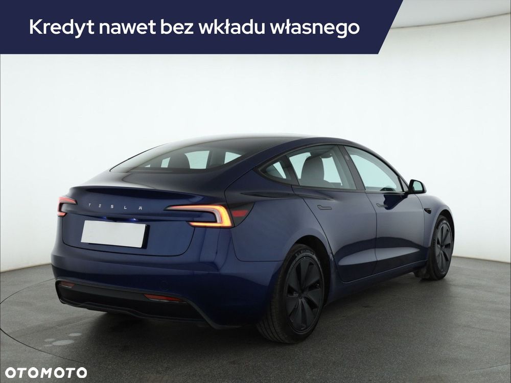 Tesla Model 3 - 7