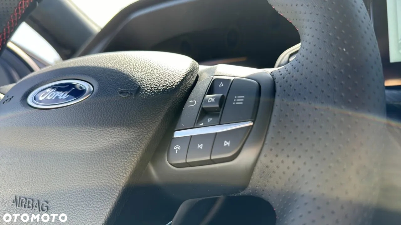 Ford Kuga - 21