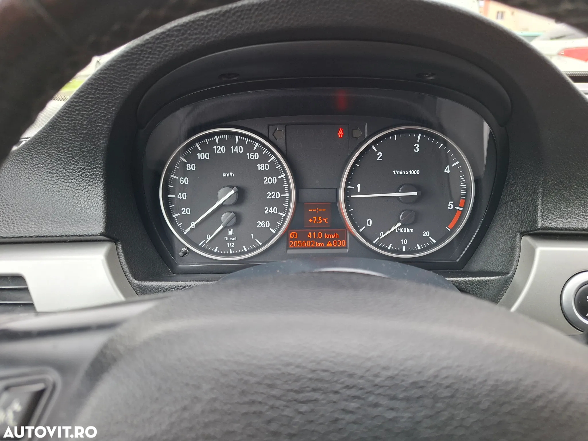 BMW Seria 3 318d - 11