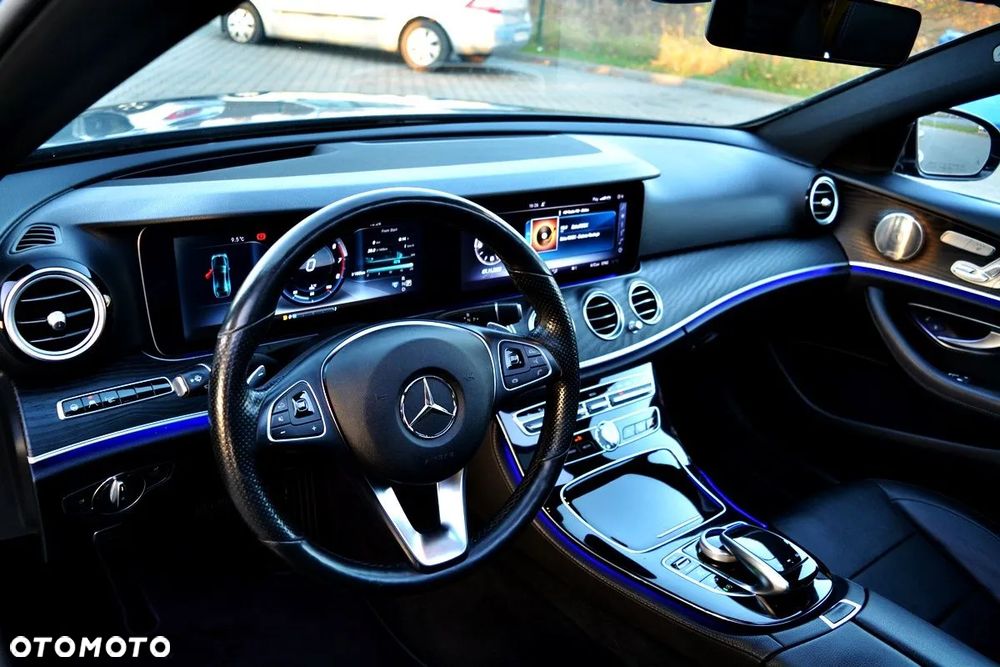 Mercedes-Benz Klasa E 250 9G-TRONIC AMG Line - 14