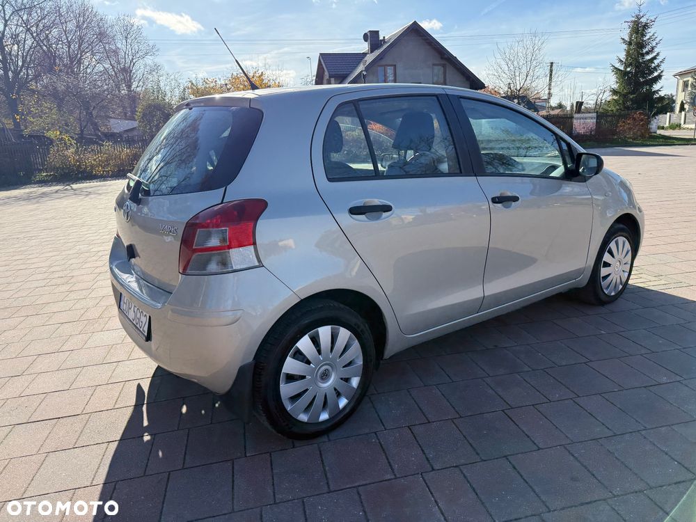 Toyota Yaris 1.33 Luna - 22