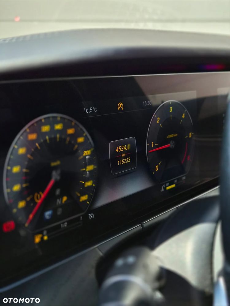 Mercedes-Benz Klasa E 220 d 4-Matic AMG - 8