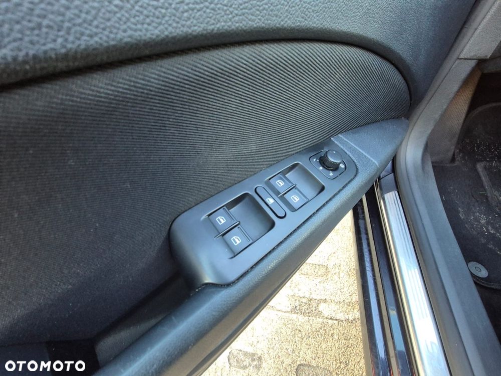 Skoda Superb 2.0 TDI Ambition DSG - 17