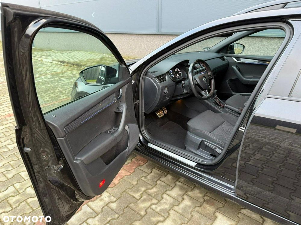 Skoda Octavia 2.0 TSI RS Challenge 245 DSG - 9