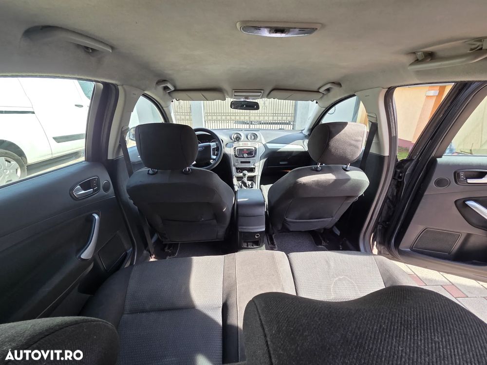 Ford Mondeo 2.0 TDCi Trend - 10