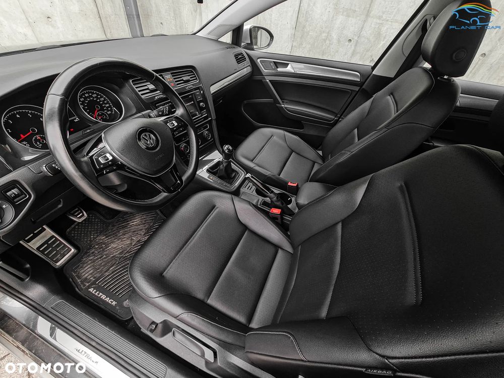 Volkswagen Golf - 16