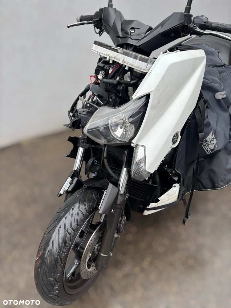 Yamaha X-max - 8