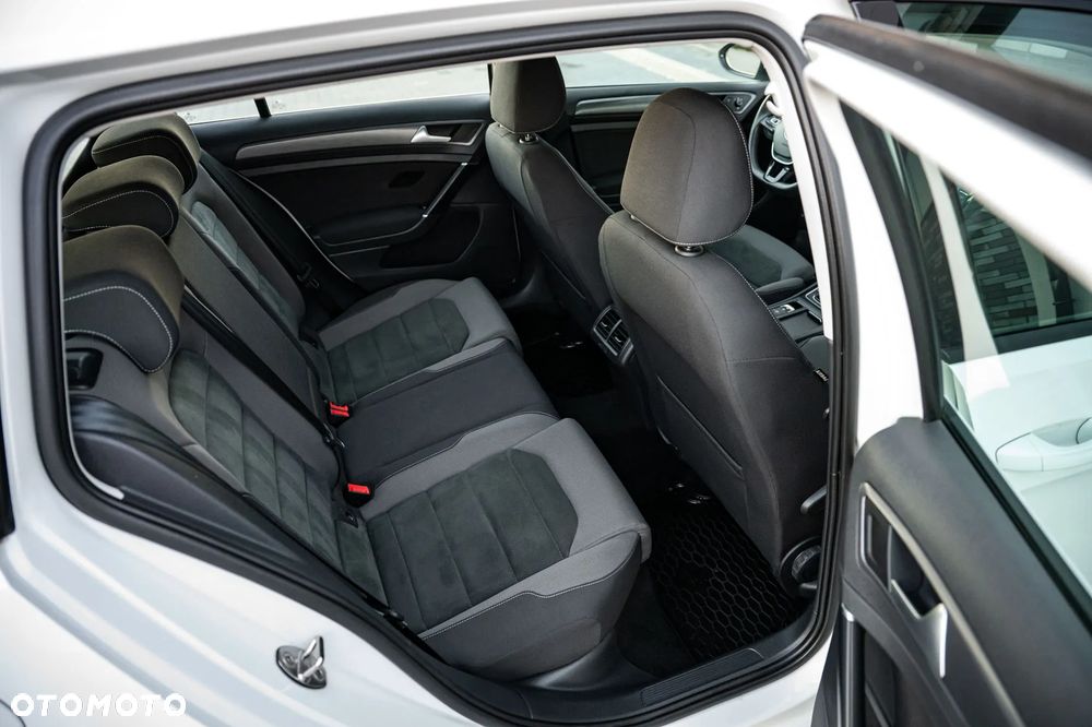 Volkswagen Golf 2.0 TDI BMT Highline - 23