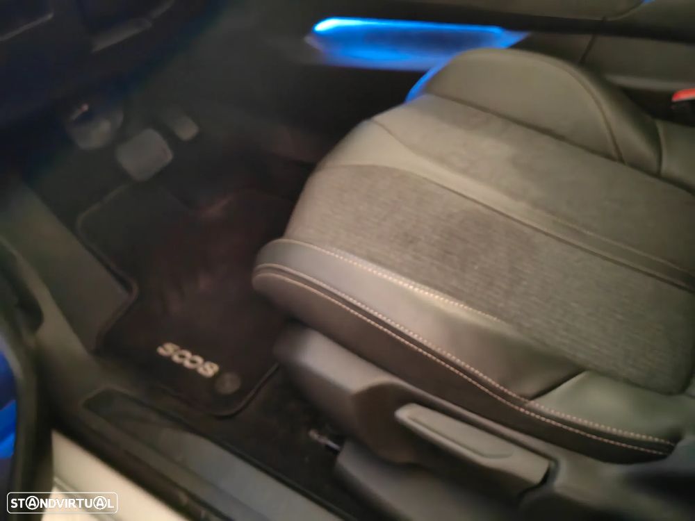 Peugeot 5008 1.6 BlueHDi Allure EAT6 - 36