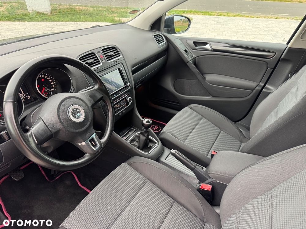 Volkswagen Golf - 10