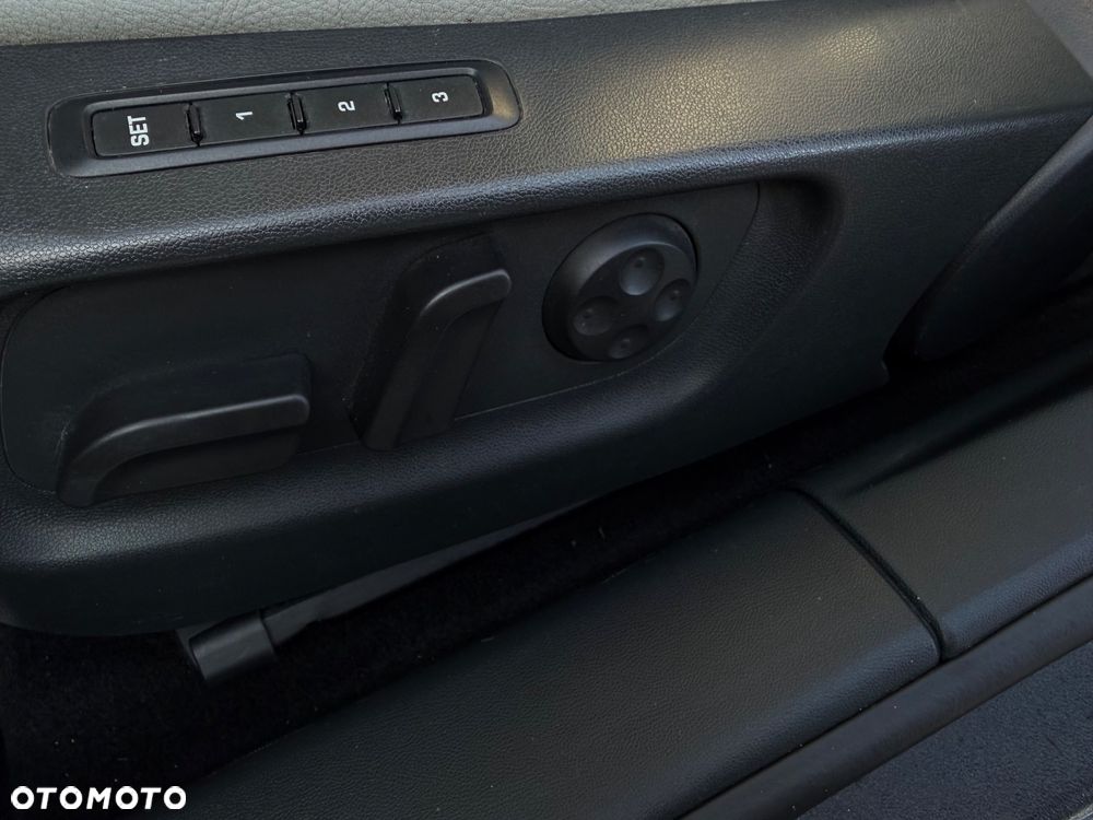 Skoda Octavia 2.0 TDI Laurin & Klement - 17