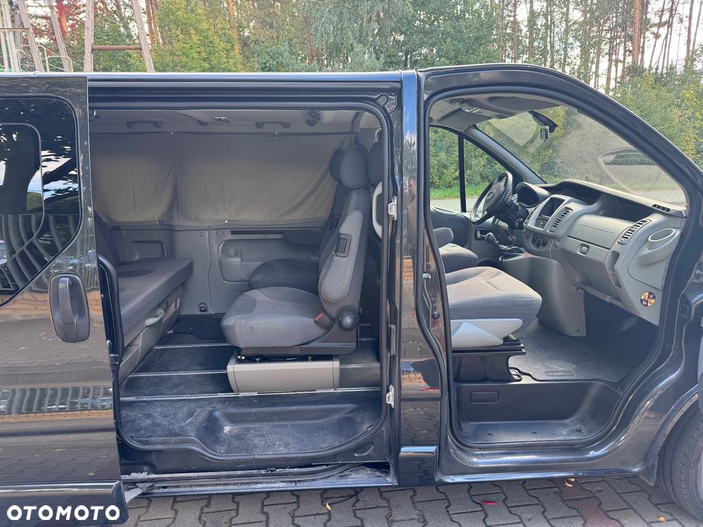 Opel Vivaro - 11