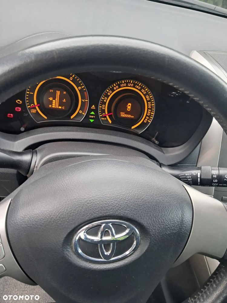 Toyota Auris 1.4 VVT-i - 2