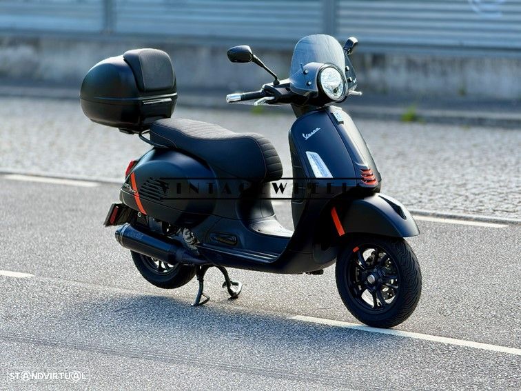 Vespa GTS Super Black Matte - 3