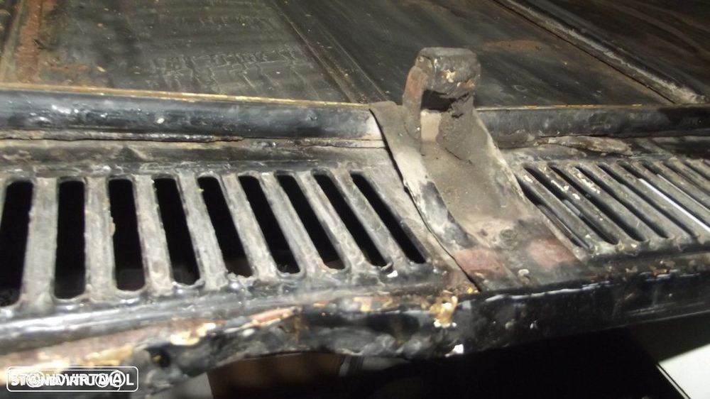 BMW 1602/ 2002 capot - 10