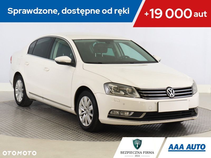 Volkswagen Passat - 2