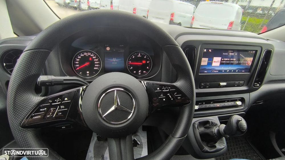 Mercedes-Benz Vito Furgão Pro Longo 114Cdi - 12