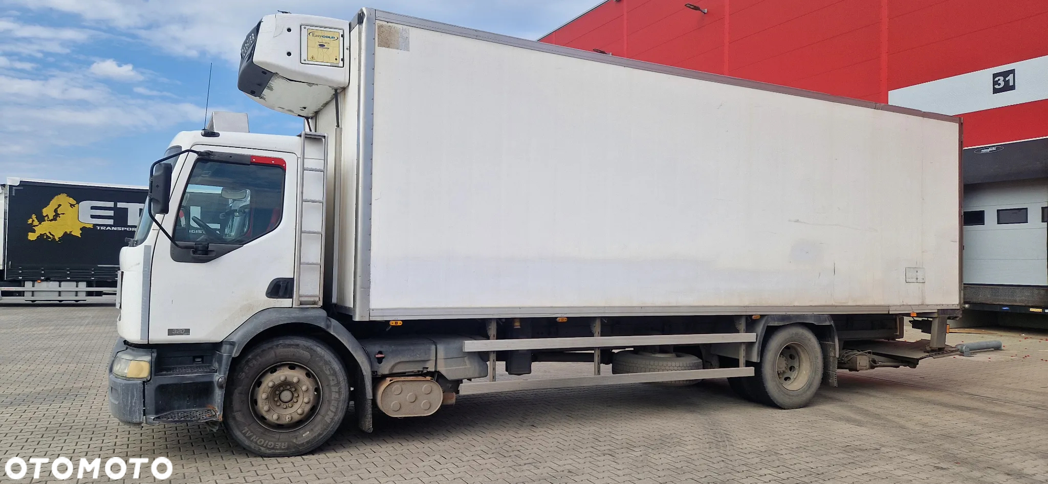 Renault Premium 320 - 4