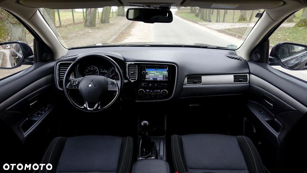 Mitsubishi Outlander 2.0 2WD Diamant - 12