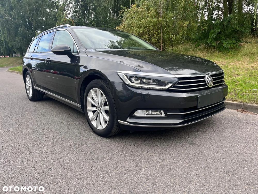 Volkswagen Passat - 1