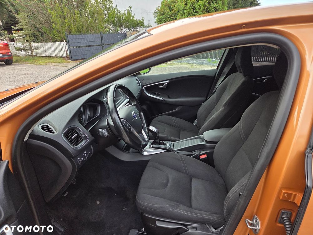 Volvo V40 T2 You - 16