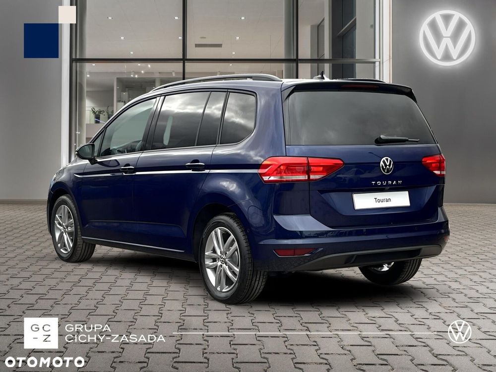 Volkswagen Touran - 4