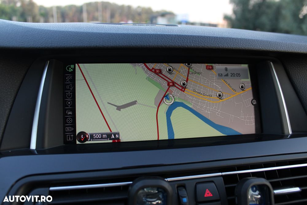 BMW Seria 5 520d Aut. - 39