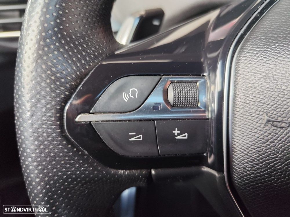 Peugeot 3008 1.6 BlueHDi GT Line Grip Control EAT6 - 12