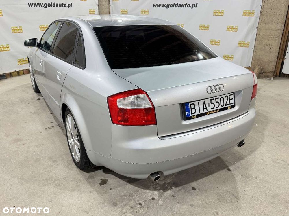 Audi A4 Limousine - 31