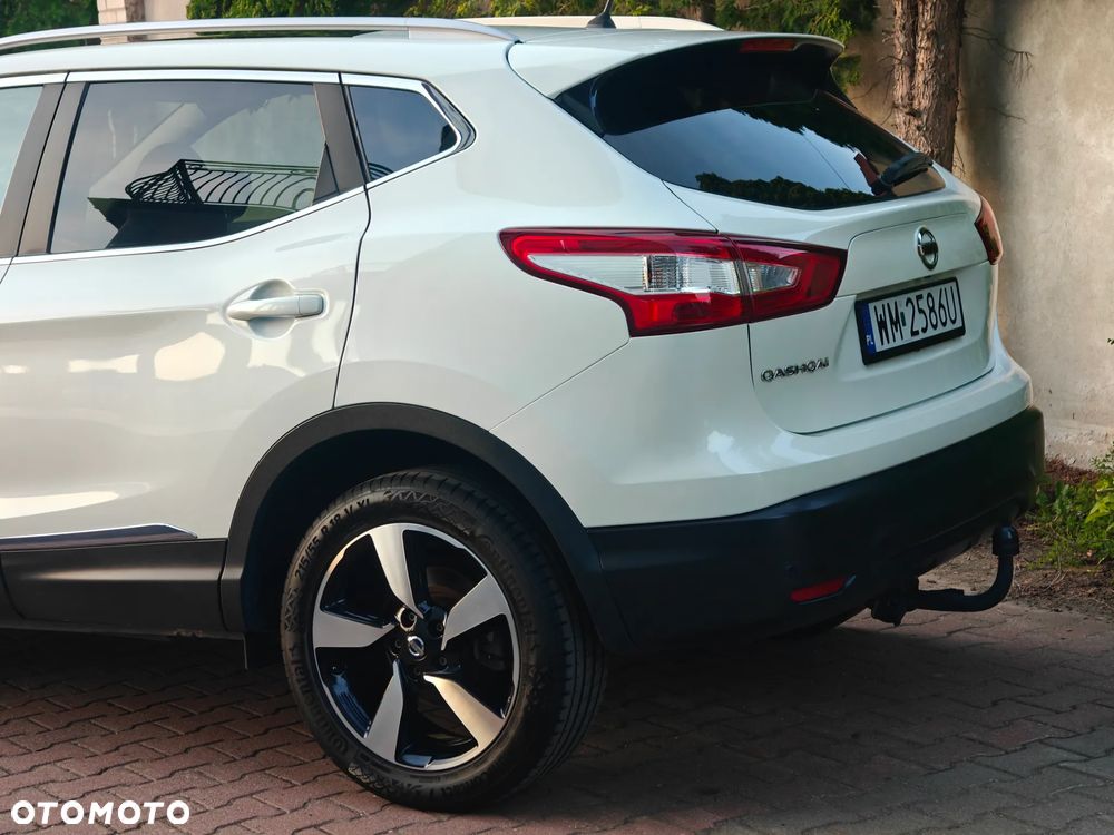 Nissan Qashqai 1.6 DIG-T N-Connecta - 17