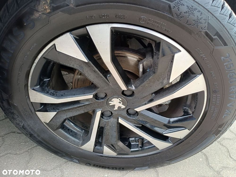 Peugeot 2008 1.2 PureTech Allure Pack S&S - 9