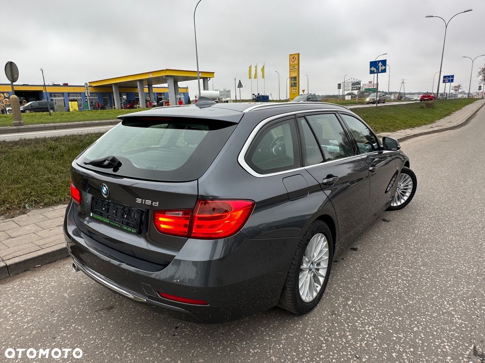 BMW Seria 3 318d Blue Performance Luxury Line - 4