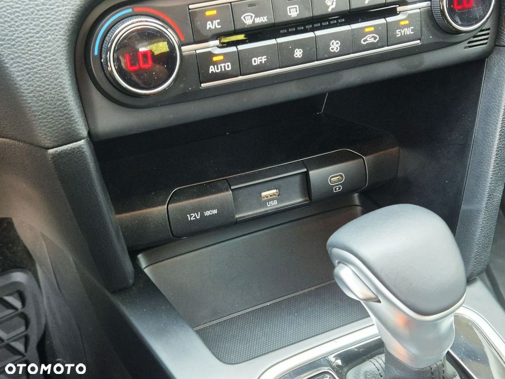Kia Ceed 1.5 T-GDI M DCT - 36