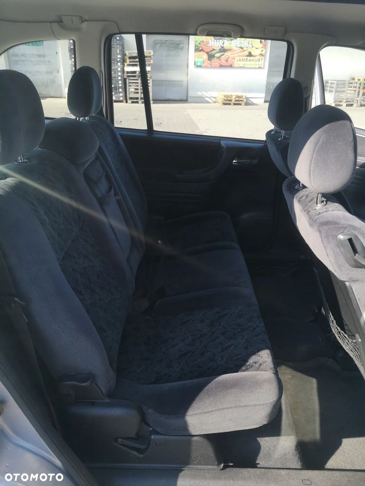 Opel Zafira 1.8 16V - 7