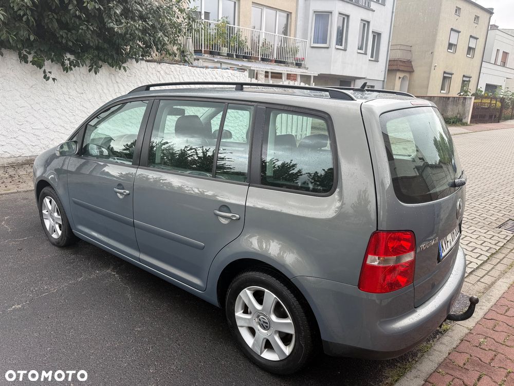 Volkswagen Touran 1.4 TSI Comfortline - 3