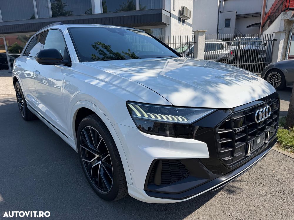 Audi Q8 - 8