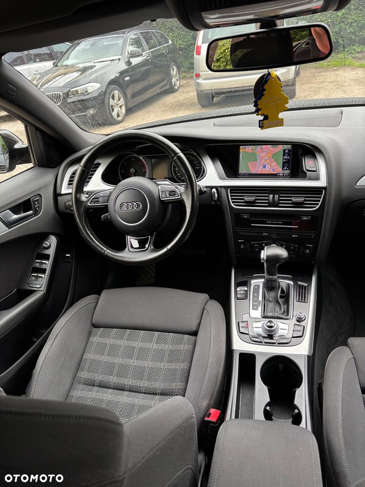 Audi A4 Avant 2.0 TDI DPF clean diesel multitronic Attraction - 4