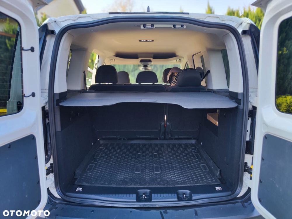 Volkswagen Caddy 2.0 TDI DSG - 17
