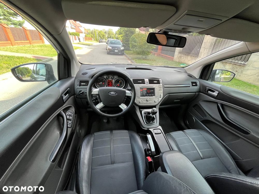 Ford Kuga 2.0 TDCi 4x4 Titanium - 27