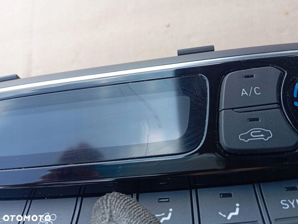 HYUNDAI I30 III PANEL NAWIEWU KLIMATYZACJI 97250-G4250 - 2