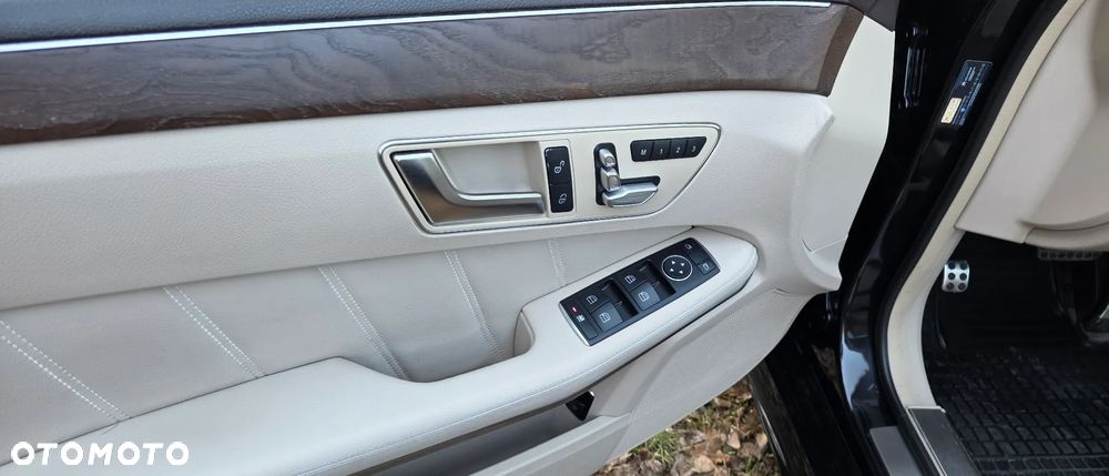Mercedes-Benz Klasa E 500 BlueEFFICIENCY 7G-TRONIC Avantgarde - 10