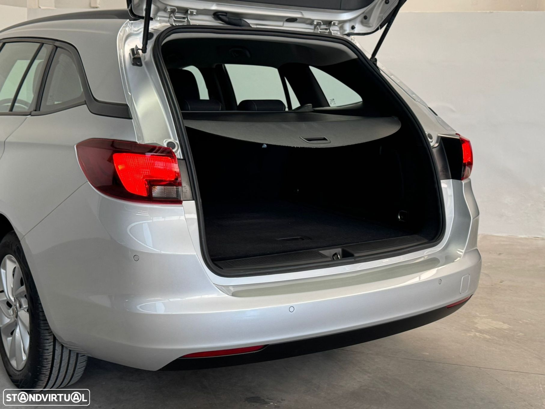 Opel Astra Sports Tourer 1.5 D Design & Tech Aut. S/S - 17