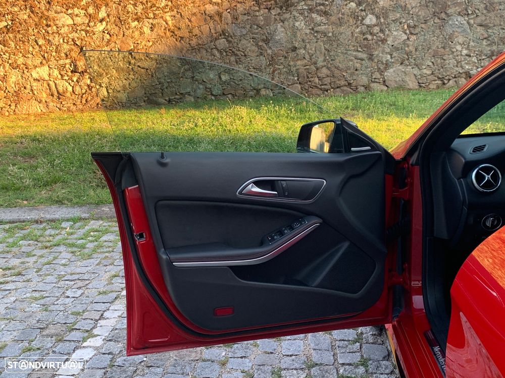Mercedes-Benz CLA 220 d Shooting Brake AMG Line Aut. - 35