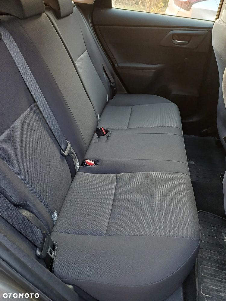 Toyota Auris 1.33 VVT-i Active - 13